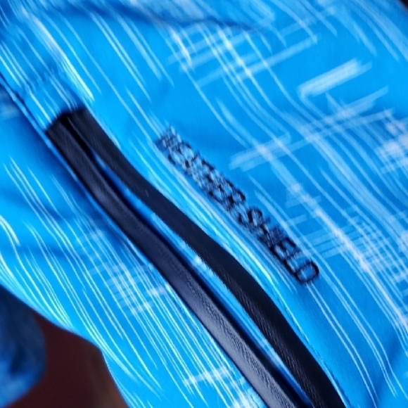 Avalanche Blue and White Softshell  Ski Jacket  Hood and Water-Resistant Fabric - Picture 7 of 16